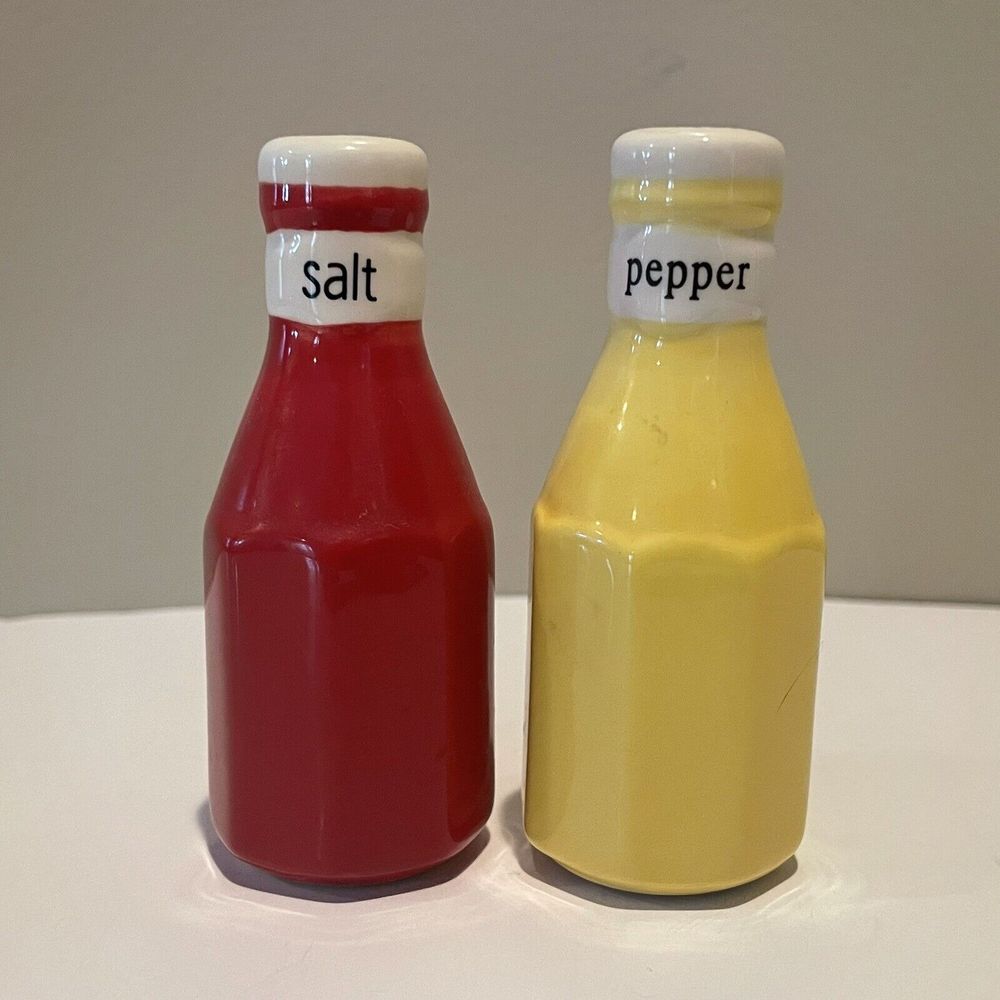 Ketchup Mustard Bottle Salt and Pepper Shakers w‎ Stoppers Kitschy Retro EUC